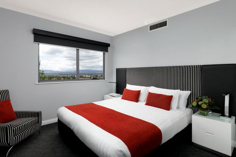 Rydges Mount Panorama Bathurst - New South Wales Tourism  4