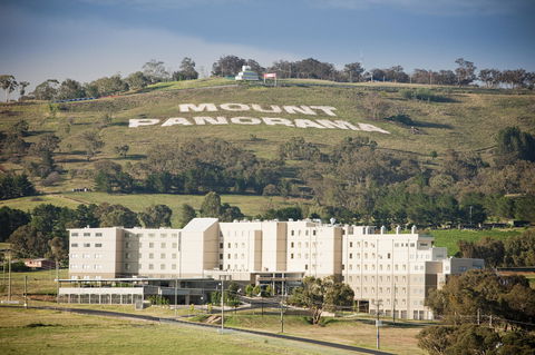 Rydges Mount Panorama Bathurst - New South Wales Tourism  43