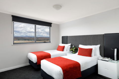 Rydges Mount Panorama Bathurst - New South Wales Tourism  9