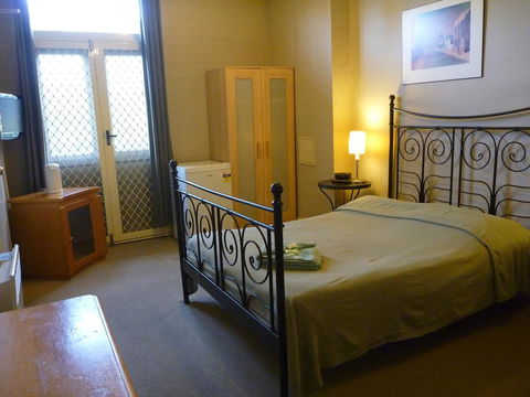 Newtown Backpackers - New South Wales Tourism  22