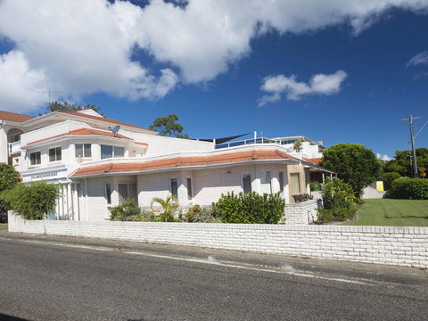 2 The Breckenridge - New South Wales Tourism  4