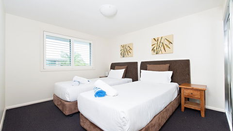 Pacific Blue, Salamander Bay - New South Wales Tourism  22