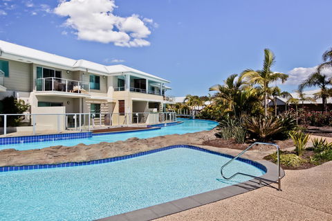 Pacific Blue, Salamander Bay - New South Wales Tourism  0