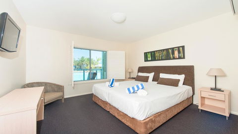 Pacific Blue, Salamander Bay - New South Wales Tourism  32