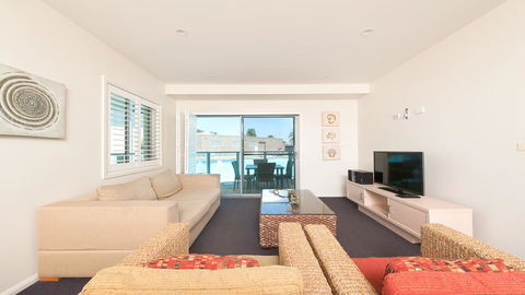 Pacific Blue, Salamander Bay - New South Wales Tourism  34