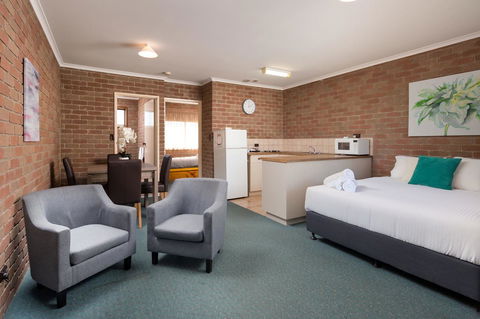 Corowa Bindaree Holiday Park - New South Wales Tourism  0