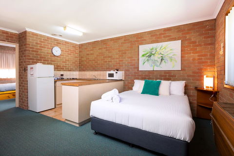 Corowa Bindaree Holiday Park - New South Wales Tourism  8