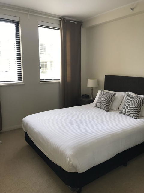 Wyndel Apartments - Apex North Sydney - New South Wales Tourism  13