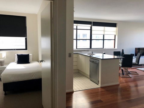 Wyndel Apartments - Apex North Sydney - New South Wales Tourism  7
