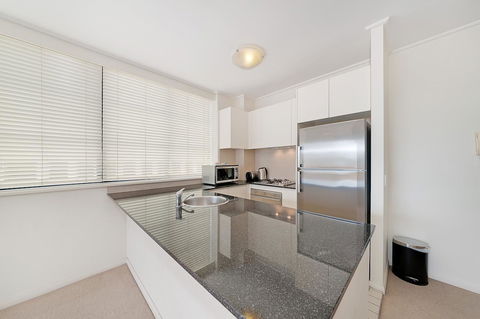 Wyndel Apartments - Apex North Sydney - New South Wales Tourism  5