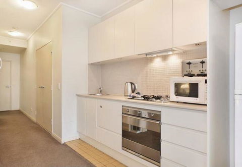 Wyndel Apartments - Apex North Sydney - New South Wales Tourism  12