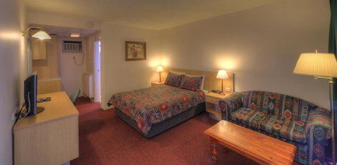 Cooma Motor Lodge Motel - New South Wales Tourism  5