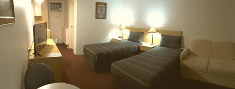 Cooma Motor Lodge Motel - New South Wales Tourism  1