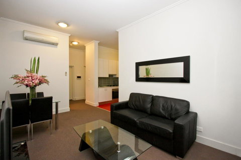 The Star Apartments - New South Wales Tourism  6