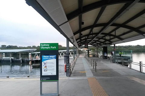 Brand New 3 Bedrooms Apt With Waterfront View - New South Wales Tourism  15