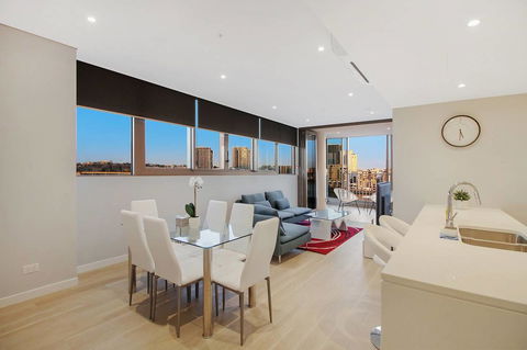 Brand New 3 Bedrooms Apt With Waterfront View - New South Wales Tourism  6