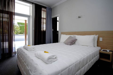 Lakes And Ocean Hotel Forster - New South Wales Tourism  20