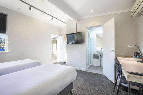 Nightcap At Colyton Hotel - New South Wales Tourism  14