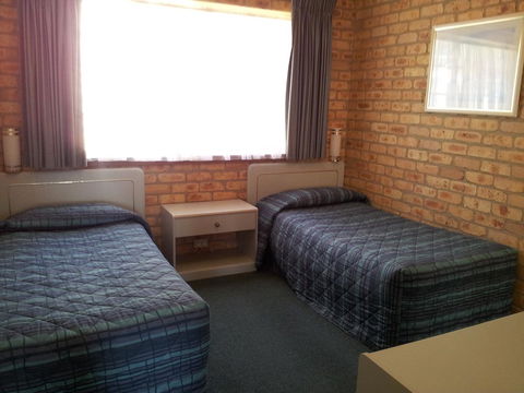 Mollymook Surfbeach Motel & Apartments - New South Wales Tourism  38