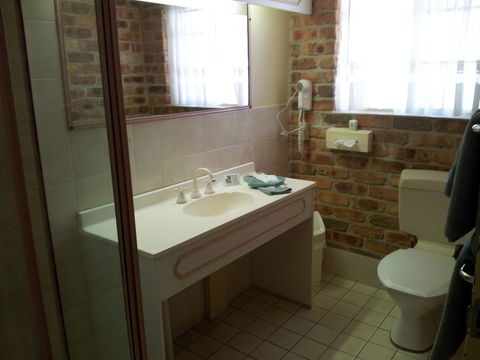 Mollymook Surfbeach Motel & Apartments - New South Wales Tourism  39