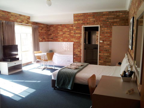 Mollymook Surfbeach Motel & Apartments - New South Wales Tourism  29