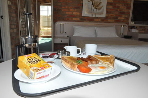 Mollymook Surfbeach Motel & Apartments - New South Wales Tourism  2