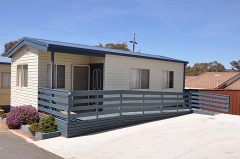 Crestview Tourist Park - New South Wales Tourism  16