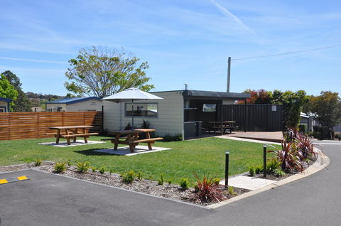 Crestview Tourist Park - New South Wales Tourism  0
