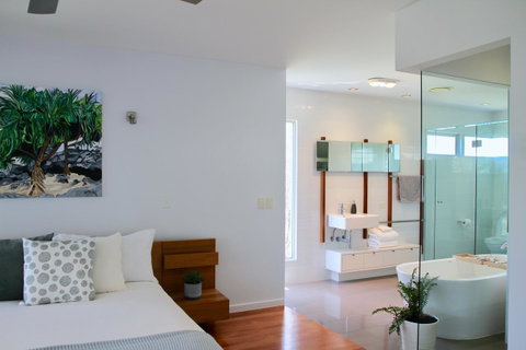 Casuarina Beachfront House - Hostie Properties - New South Wales Tourism  8