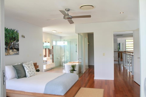Casuarina Beachfront House - Hostie Properties - New South Wales Tourism  3