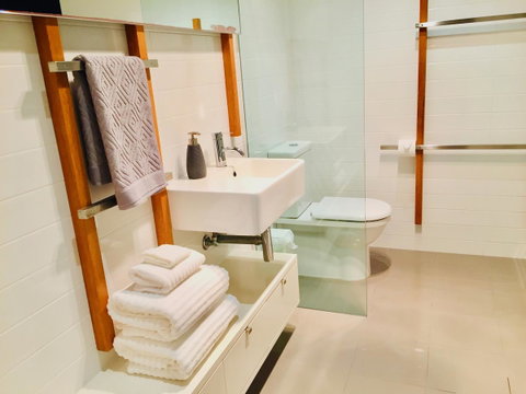 Casuarina Beachfront House - Hostie Properties - New South Wales Tourism  5