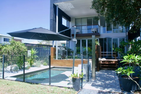 Casuarina Beachfront House - Hostie Properties - New South Wales Tourism  4