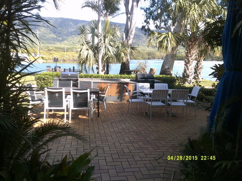 Pelican H2O One & Two Bedroom Apartments - New South Wales Tourism  10