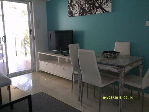 Pelican H2O One & Two Bedroom Apartments - New South Wales Tourism  24