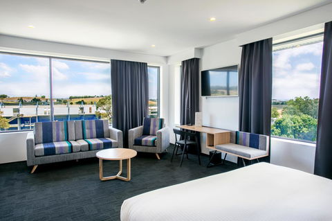 Alpha Hotel Eastern Creek - New South Wales Tourism  34