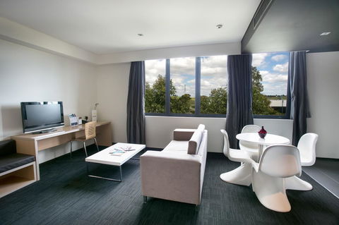Alpha Hotel Eastern Creek - New South Wales Tourism  12