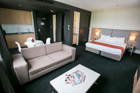 Alpha Hotel Eastern Creek - New South Wales Tourism  15
