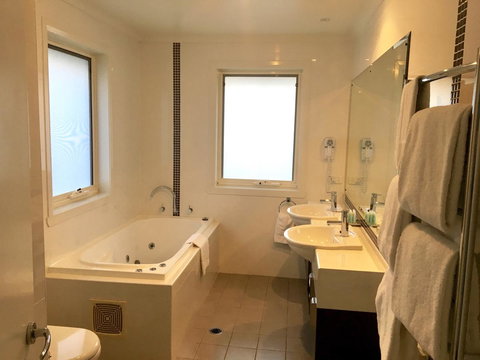 Encore Apartments - New South Wales Tourism  3