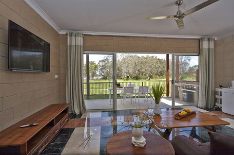 Estoy Cabarita - New South Wales Tourism  15