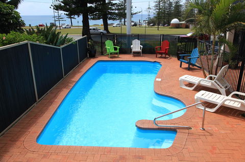 Beach House Holiday Apartments - New South Wales Tourism  4