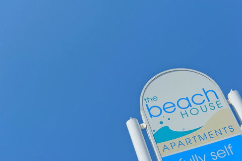 Beach House Holiday Apartments - New South Wales Tourism  3