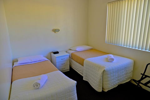Beach House Holiday Apartments - New South Wales Tourism  9