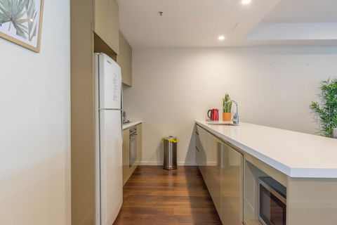 Sydney CBD Brand New Apartments With Hyde Park View - New South Wales Tourism  10