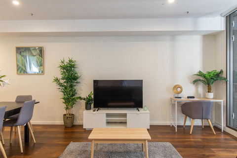 Sydney CBD Brand New Apartments With Hyde Park View - New South Wales Tourism  3