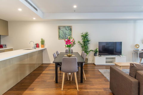Sydney CBD Brand New Apartments With Hyde Park View - New South Wales Tourism  1