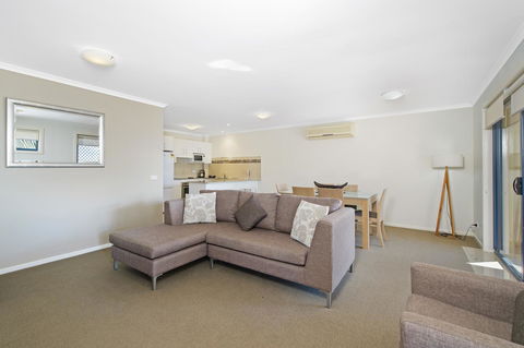 South Pacific Apartments - New South Wales Tourism  9