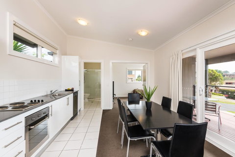 Horizon Holiday Apartments - New South Wales Tourism  0