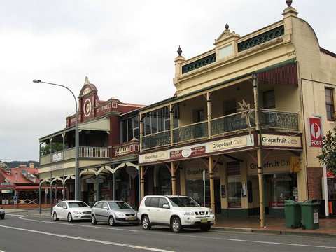 Red Waratah - New South Wales Tourism  17