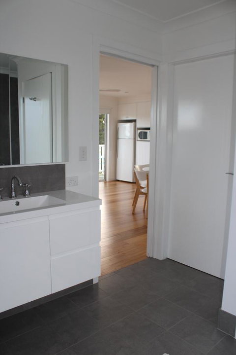 Red Waratah - New South Wales Tourism  14