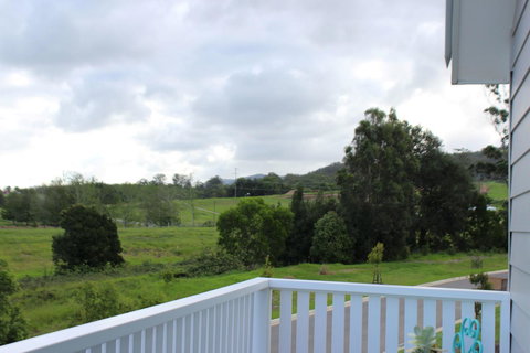 Red Waratah - New South Wales Tourism  11